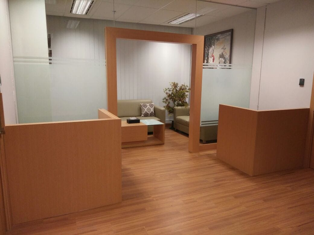 Lobby Kantor Minimalis — Interior Perkantoran oleh ARTUDIO